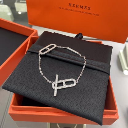 Buy replica Hermes Diamond Paved Pig Nose Bracelet and replica jewelry from PICKS Jewelry