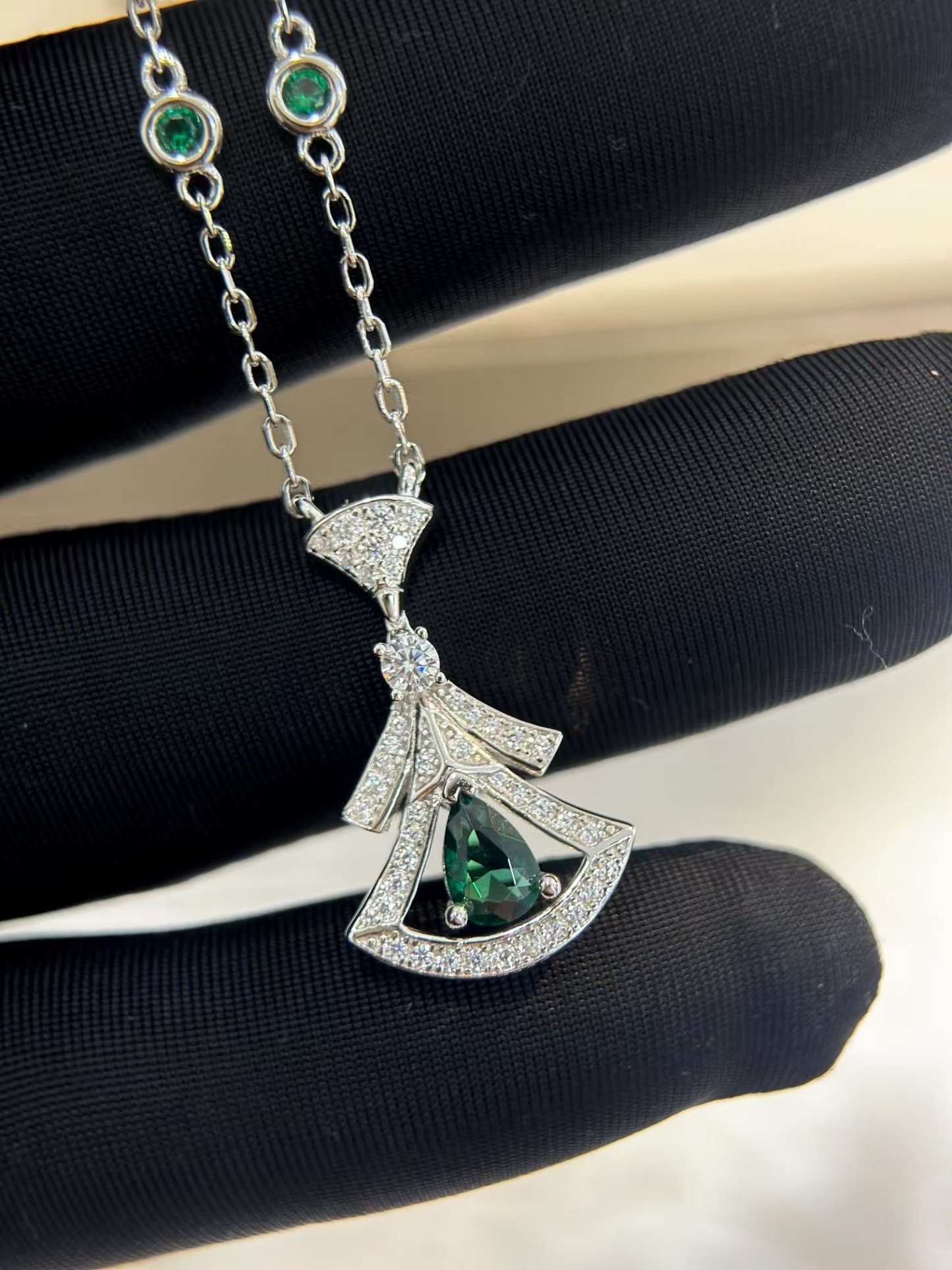 Buy replica Bvlgari Divas' Dream Necklace and replica jewelry from PICKS Jewelry