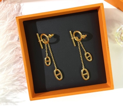 Buy replica Hermes Pig Nose Tassel Earrings and replica jewelry from PICKS Jewelry
