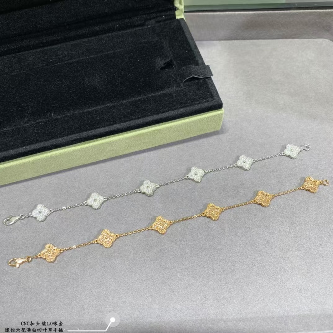 Buy replica Van Cleef & Arpels Full Diamond Six Clover Bracelet 0.9mm and replica jewelry from PICKS Jewelry