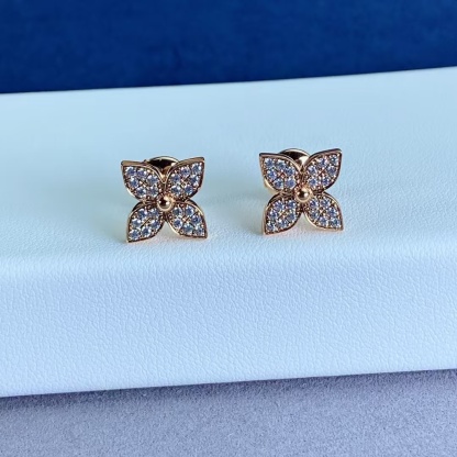 Buy replica Louis Vuitton Diamond Flower Stud Earrings and replica jewelry from PICKS Jewelry