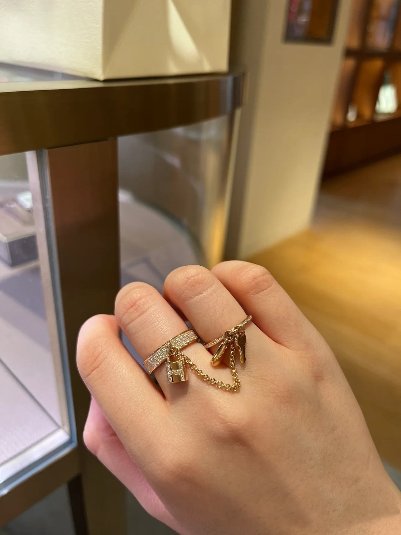 Buy replica Hermes Double Finger Key and Lock Ring and replica jewelry from PICKS Jewelry