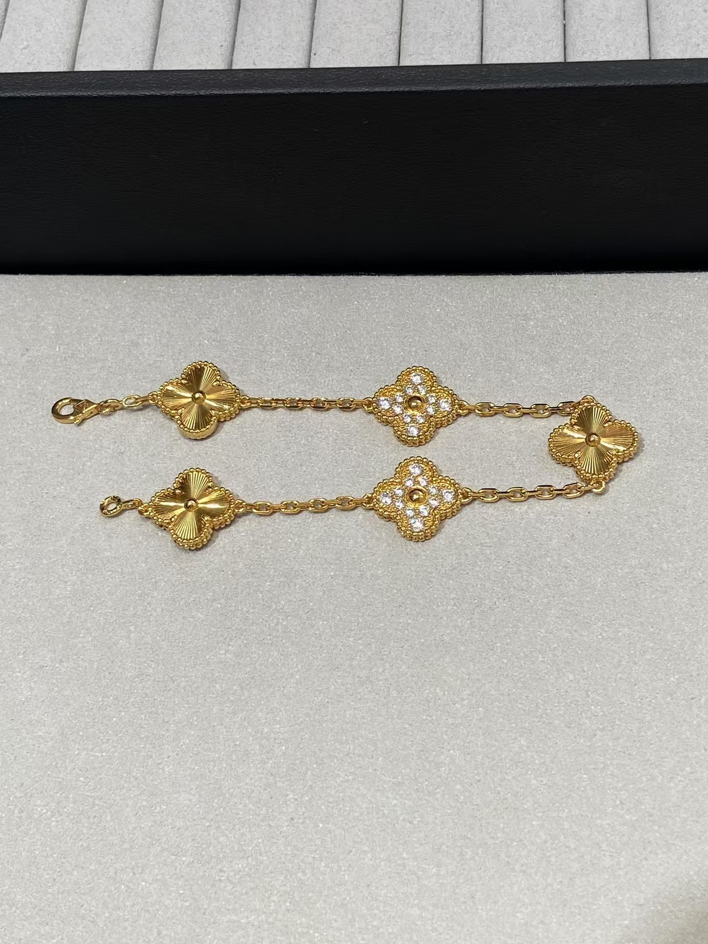Buy replica Van Cleef & Arpels Vintage Alhambra Bracelet 5 Motifs and replica jewelry from PICKS Jewelry