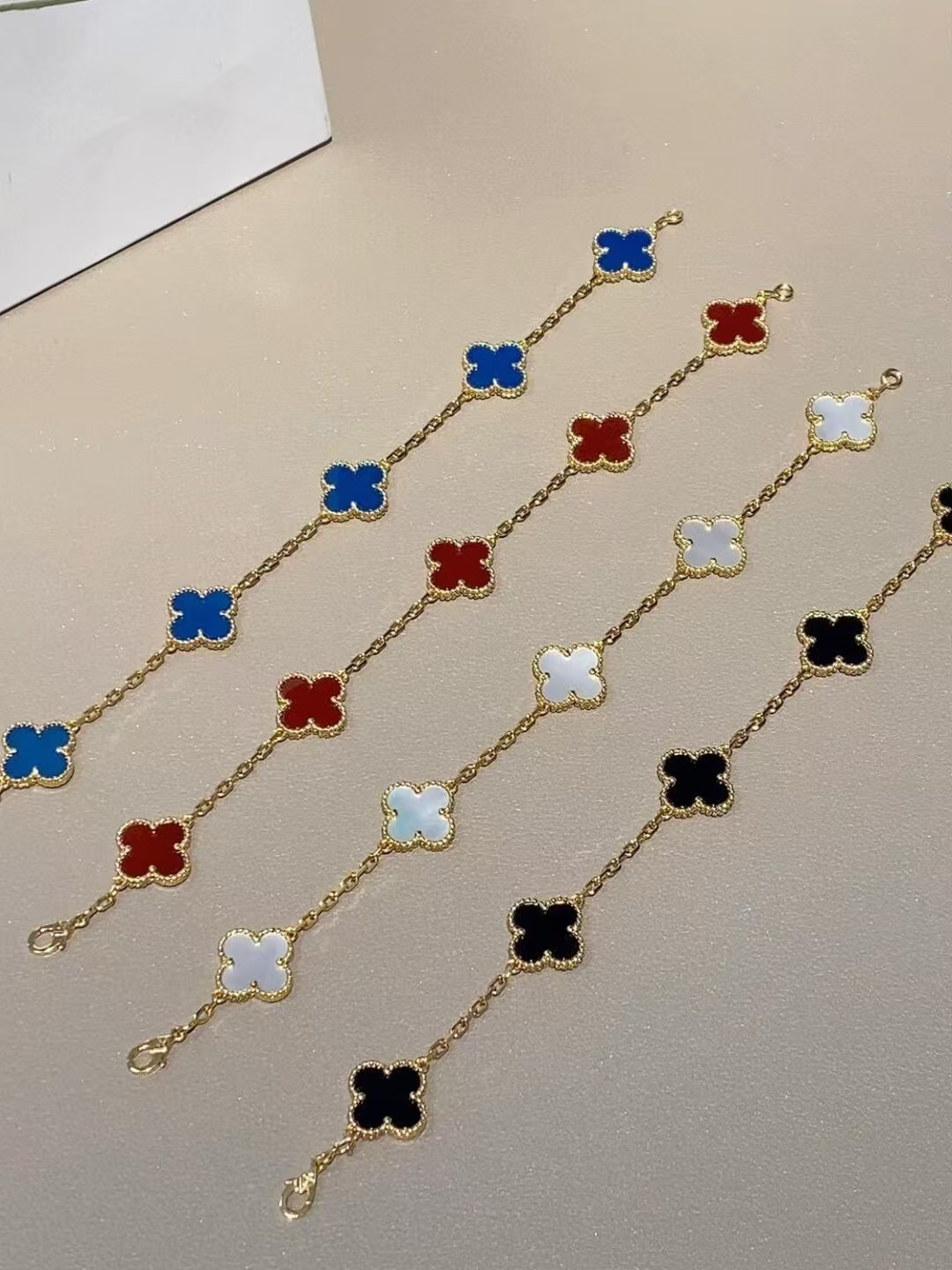 Buy replica Van Cleef & Arpels Vintage Alhambra Bracelet 5 Motifs and replica jewelry from PICKS Jewelry