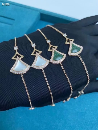 Buy replica Bvlgari Divas’ Dream Bracelet and replica jewelry from PICKS Jewelry