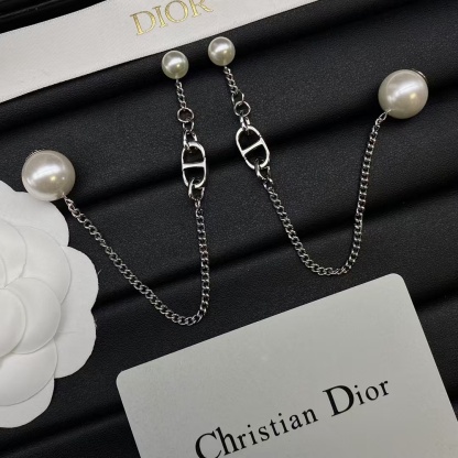 Buy replica Dior Chain Dangle Pearl Earrings and replica jewelry from PICKS Jewelry