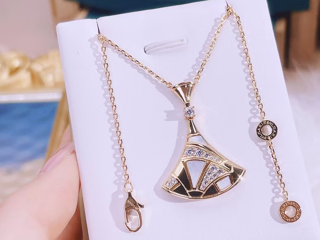 Buy replica Bvlgari Divas' Dream Necklace and replica jewelry from PICKS Jewelry