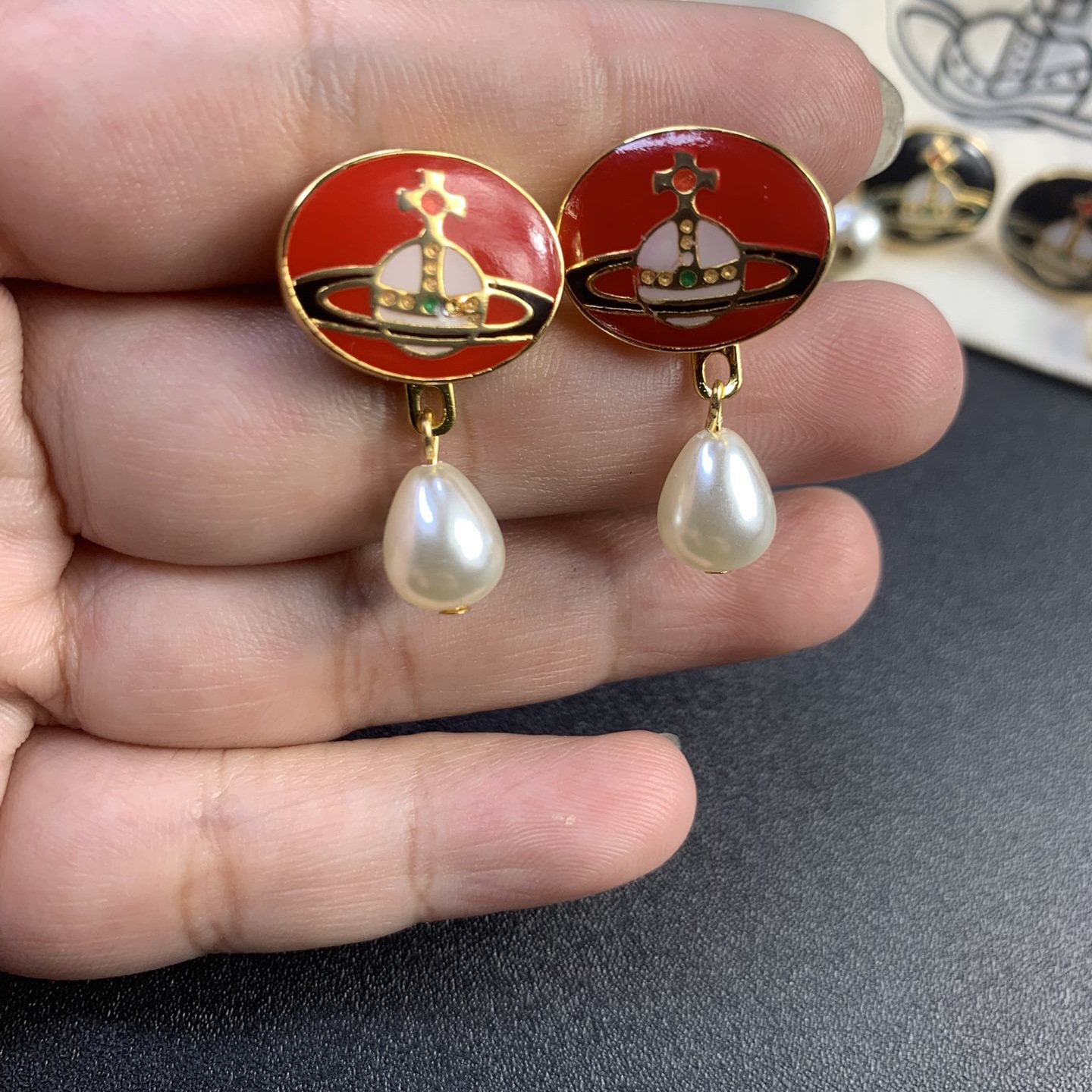 Buy replica Vivienne Westwood Enamel Detachable  Teardrop Pearl Earrings and replica jewelry from PICKS Jewelry