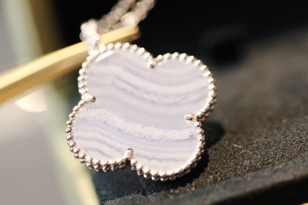 Buy replica Van Cleef & Arpels Vintage Alhambra Pendant Necklace - Large and replica jewelry from PICKS Jewelry