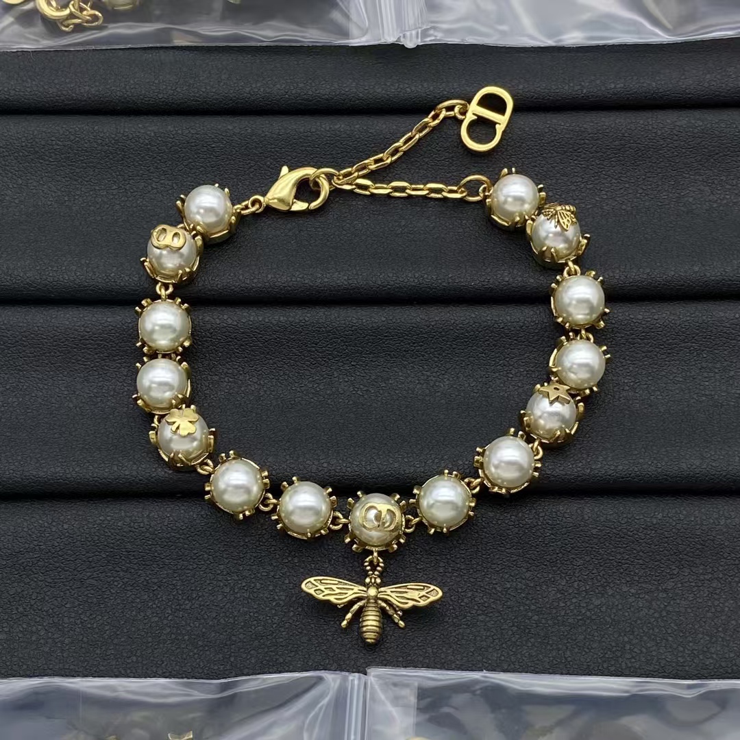 Buy replica Dior Bee Charm Pearl Bracelet and replica jewelry from PICKS Jewelry