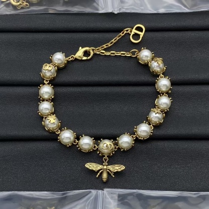 Buy replica Dior Bee Charm Pearl Bracelet and replica jewelry from PICKS Jewelry