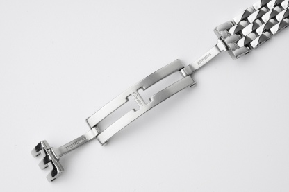 Buy replica Cartier Silver Panthère de Watch - Small 22*30MM and replica jewelry from PICKS Jewelry