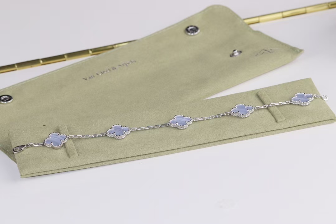Buy replica Van Cleef & Arpels Vintage Alhambra Bracelet 5 Motifs and replica jewelry from PICKS Jewelry
