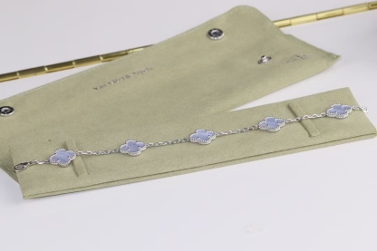 Buy replica Van Cleef & Arpels Vintage Alhambra Bracelet 5 Motifs and replica jewelry from PICKS Jewelry