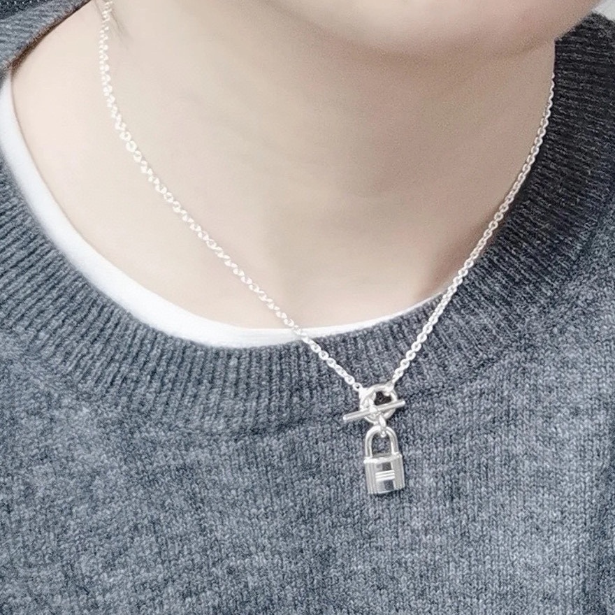 Buy replica Hermes OT Clasp Lock Pendant Necklace and replica jewelry from PICKS Jewelry
