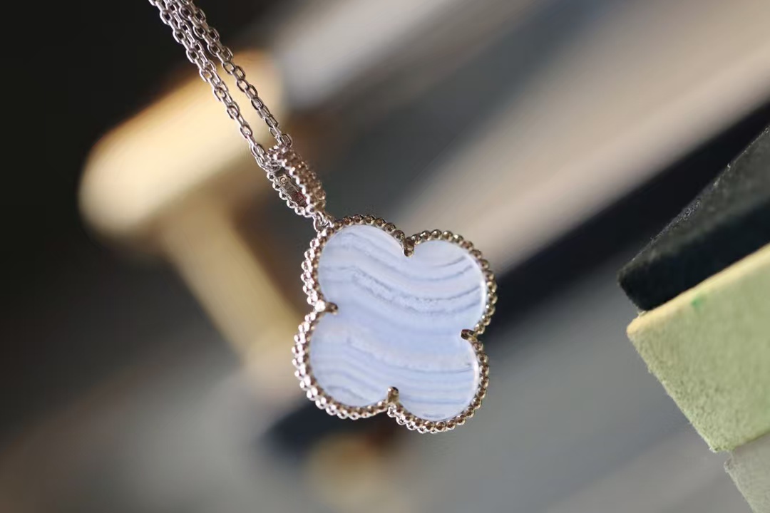 Buy replica Van Cleef & Arpels Vintage Alhambra Pendant Necklace - Large and replica jewelry from PICKS Jewelry