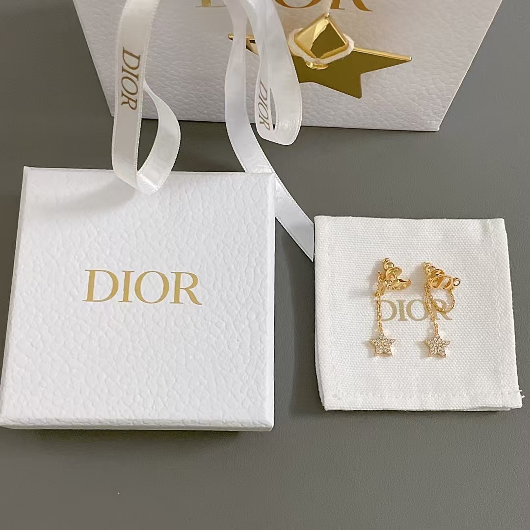 Buy replica Louis Vuitton Star Drop Earrings and replica jewelry from PICKS Jewelry