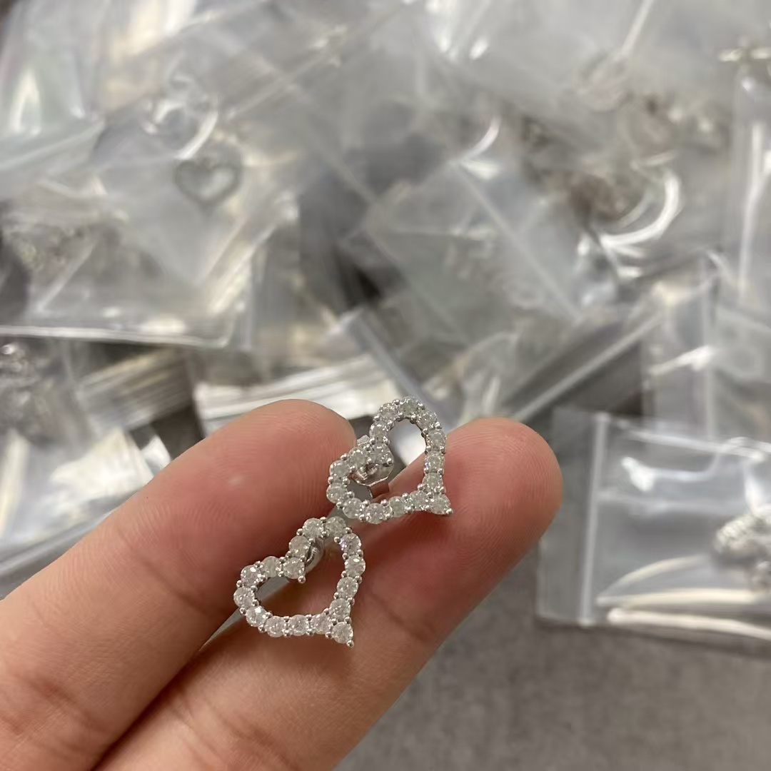Buy replica Tiffany Heart Earrings and replica jewelry from PICKS Jewelry