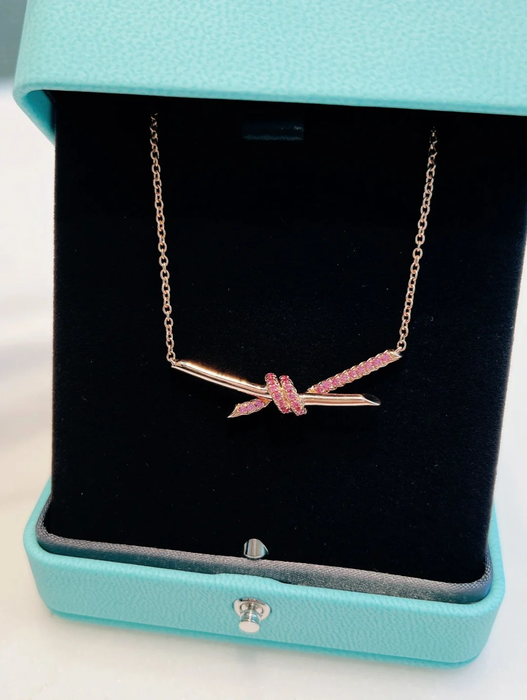 Buy replica Tiffany Knot Pendant Necklace and replica jewelry from PICKS Jewelry