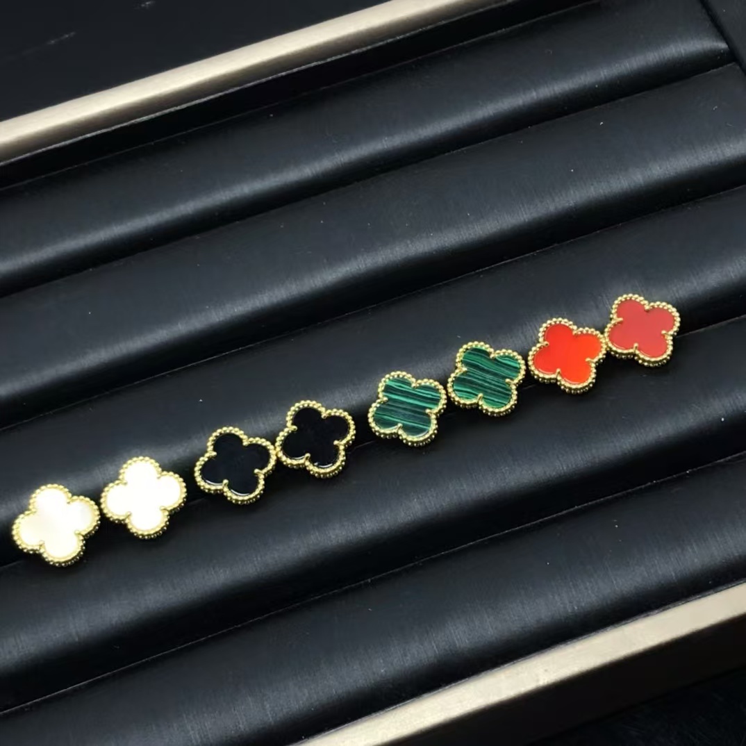 Buy replica Van Cleef & Arpels Vintage Alhambra Earrings - Big and replica jewelry from PICKS Jewelry