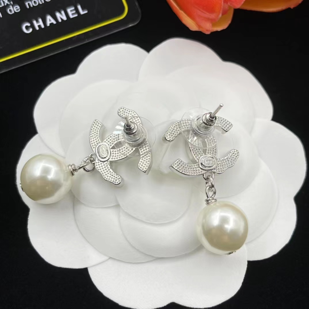 Buy replica Chanel Prom Pearl Dangle Earrings and replica jewelry from PICKS Jewelry