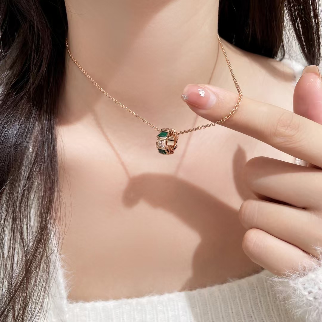 Buy replica Bvlgari Serpenti Viper Necklace and replica jewelry from PICKS Jewelry