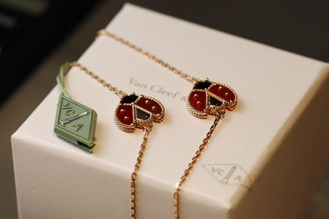 Buy replica Van Cleef & Arpels Lucky Spring Bracelet, Open Wings Ladybug and replica jewelry from PICKS Jewelry