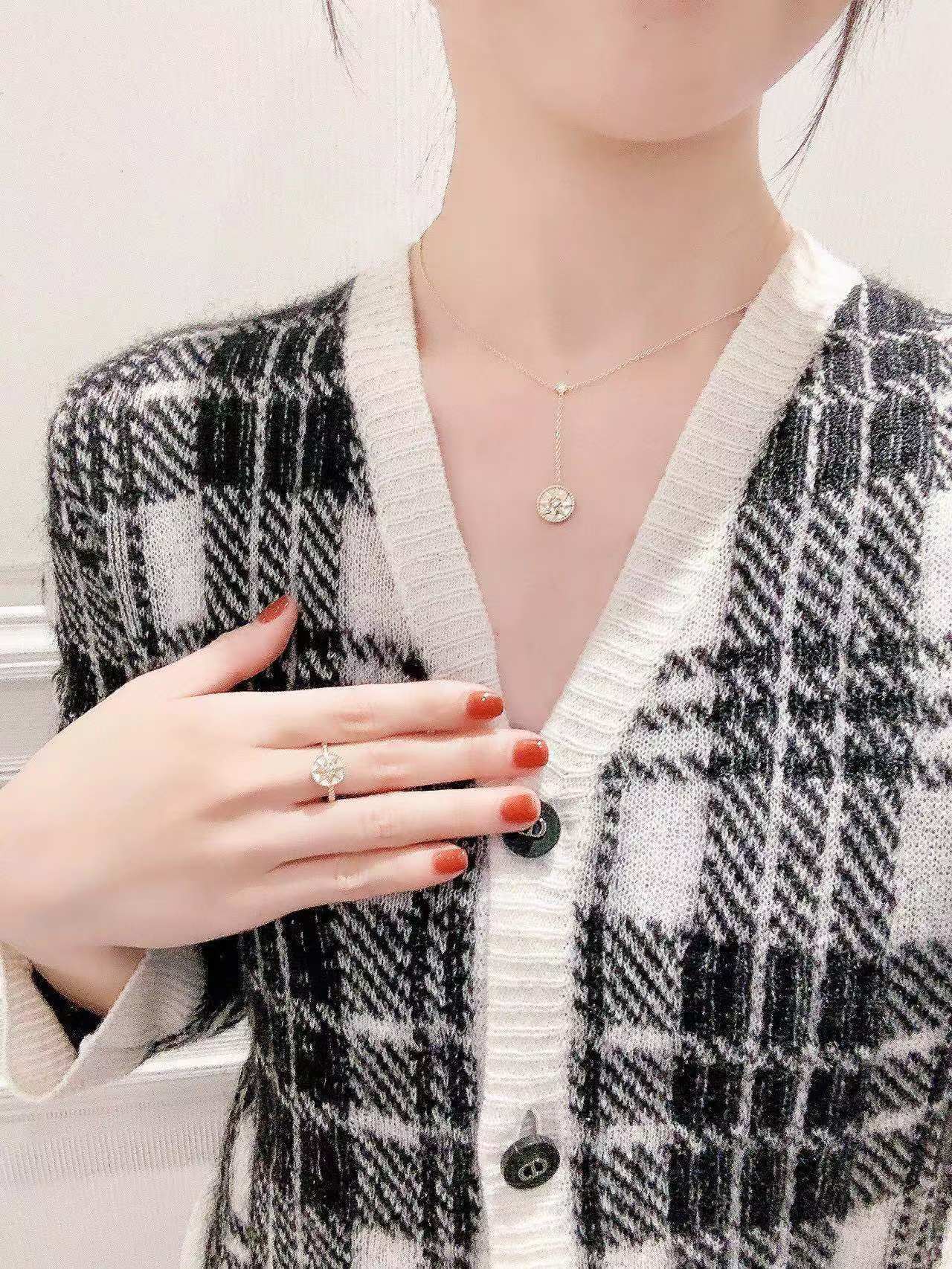 Buy replica Dior Rose Des Vents Compass Pendant Y Necklace and replica jewelry from PICKS Jewelry