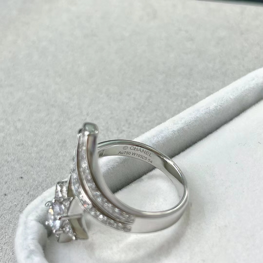 Buy replica Chanel Etoile Filante Comete Ring and replica jewelry from PICKS Jewelry