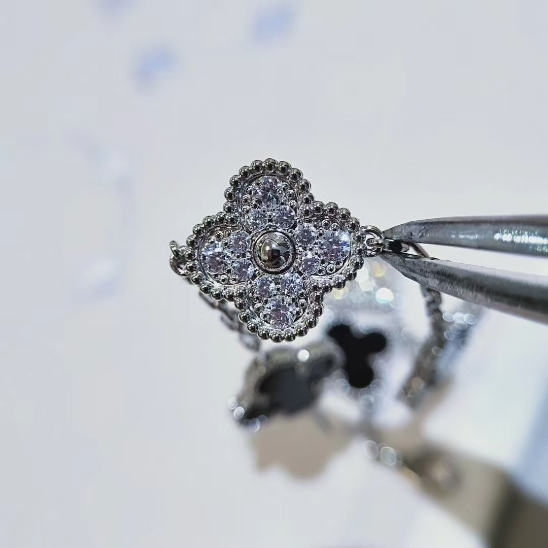 Buy replica Van Cleef & Arpels Vintage Alhambra Bracelet 5 Motifs and replica jewelry from PICKS Jewelry