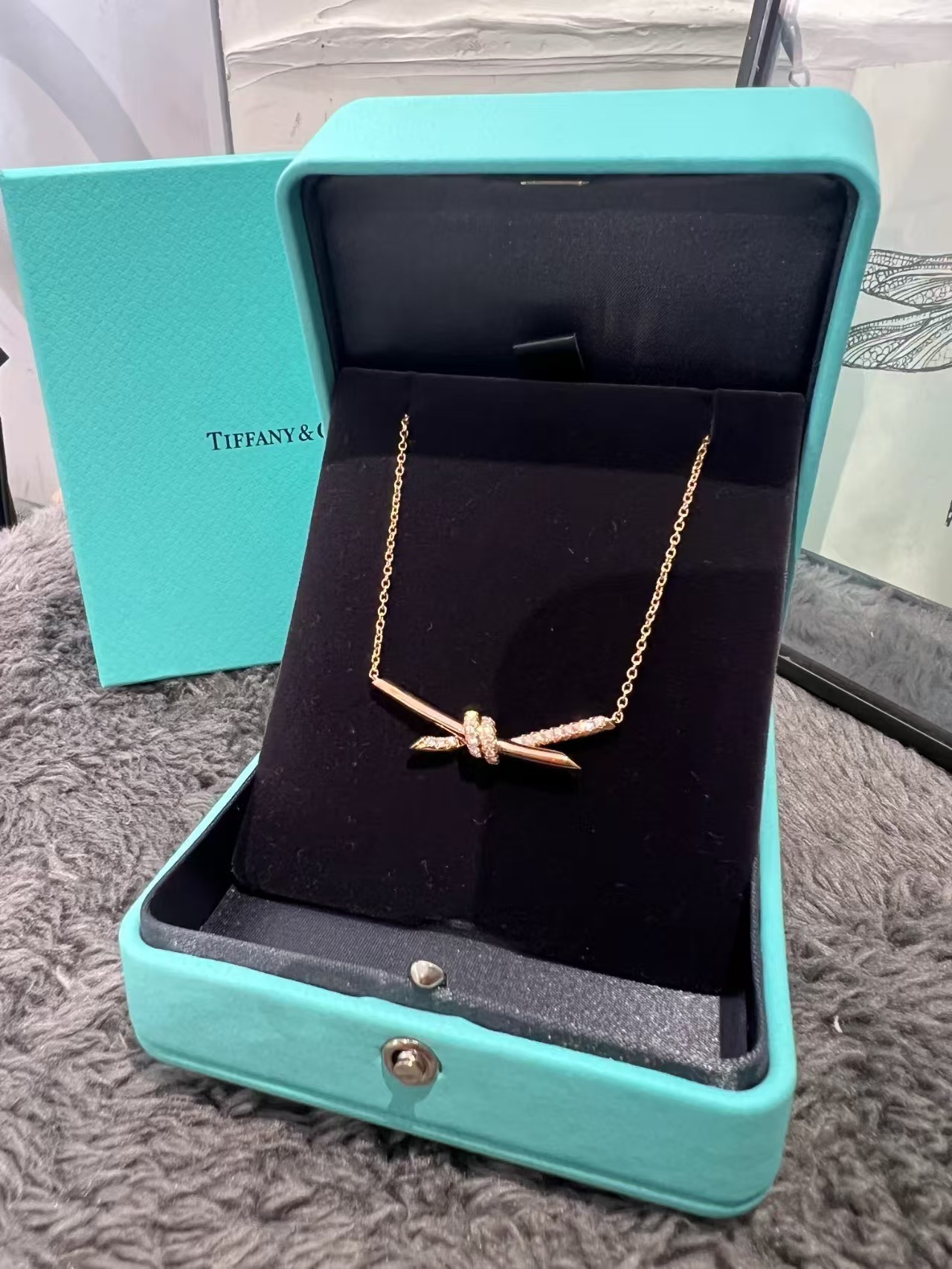 Buy replica Tiffany Knot Pendant Necklace and replica jewelry from PICKS Jewelry
