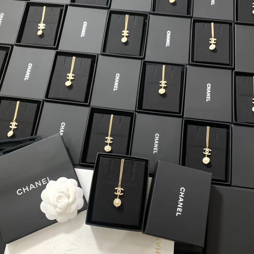 Buy replica Chanel Minimalist Double C Pearl Drop Necklace and replica jewelry from PICKS Jewelry