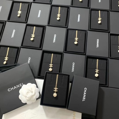 Buy replica Chanel Minimalist Double C Pearl Drop Necklace and replica jewelry from PICKS Jewelry