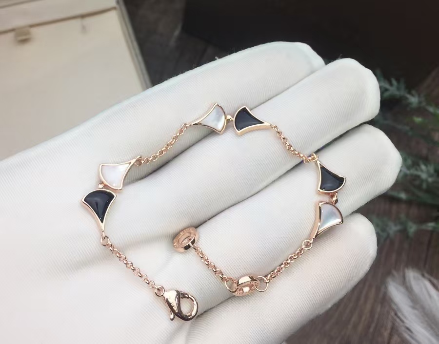Buy replica Bvlgari Divas’ Dream Bracelet and replica jewelry from PICKS Jewelry
