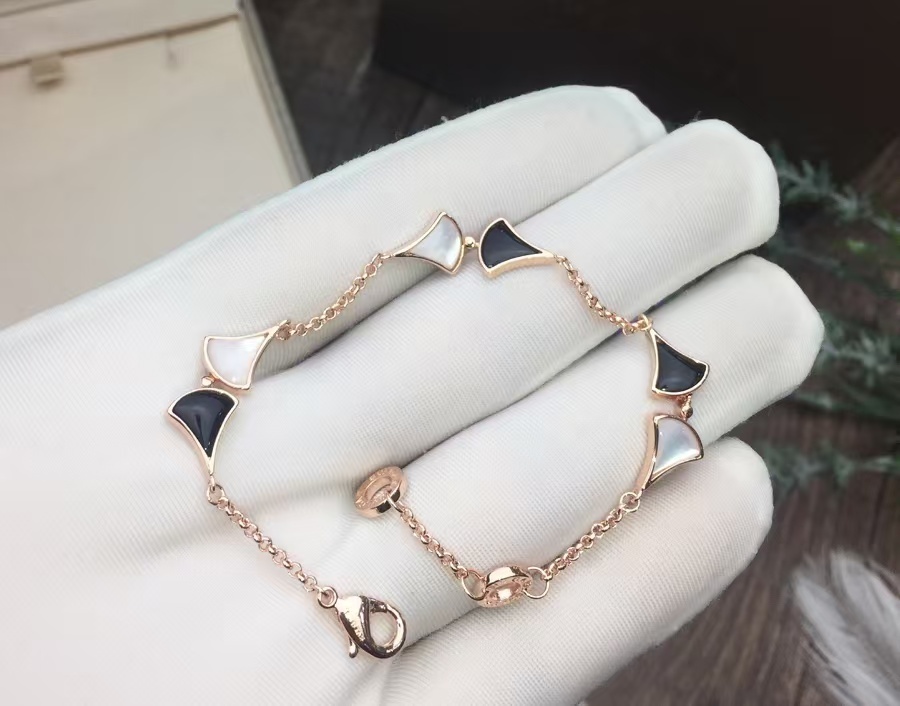 Buy replica Bvlgari Divas’ Dream Bracelet and replica jewelry from PICKS Jewelry