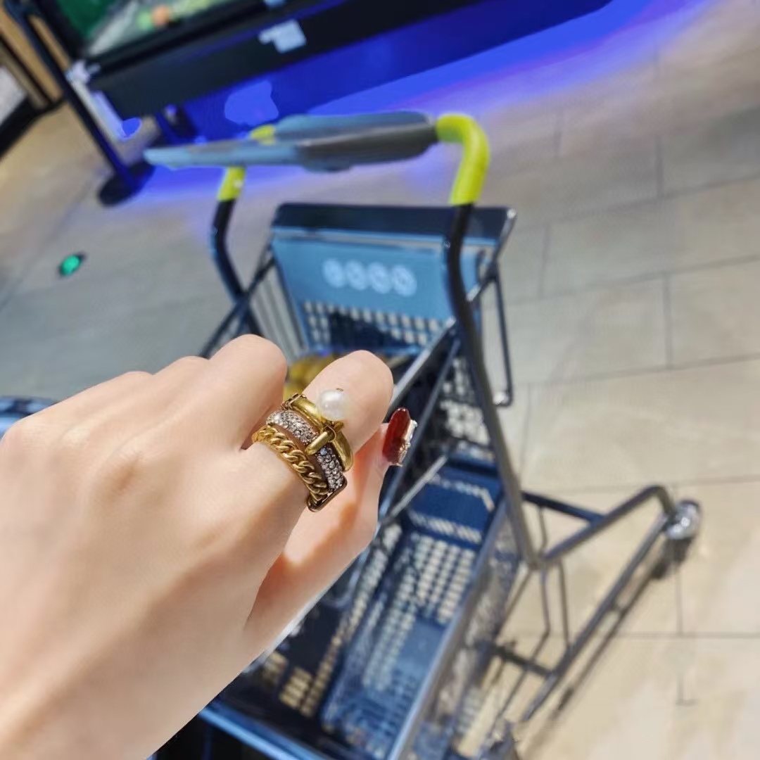 Buy replica JADIOR 3 Layers Pearl Dangle Ring and replica jewelry from PICKS Jewelry