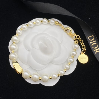Buy replica Dior Classic Pearl Bracelet and replica jewelry from PICKS Jewelry