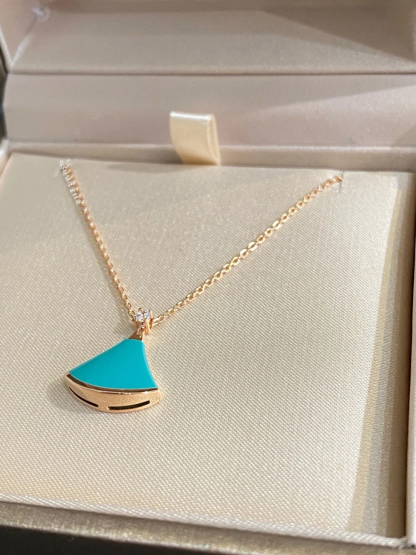 Buy replica Bvlgari Divas' Dream Necklace and replica jewelry from PICKS Jewelry