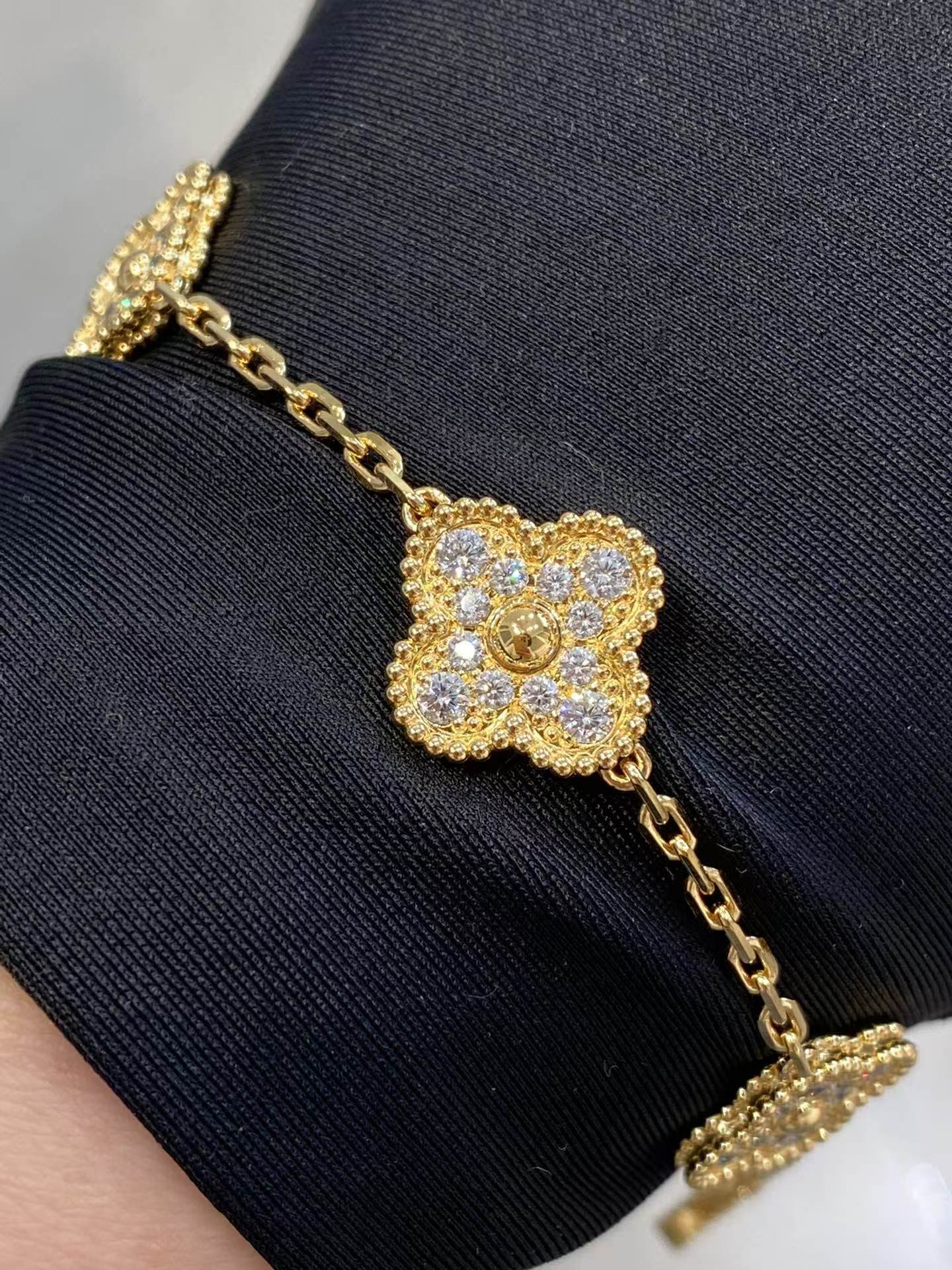 Buy replica Van Cleef & Arpels Vintage Alhambra Bracelet 5 Motifs and replica jewelry from PICKS Jewelry
