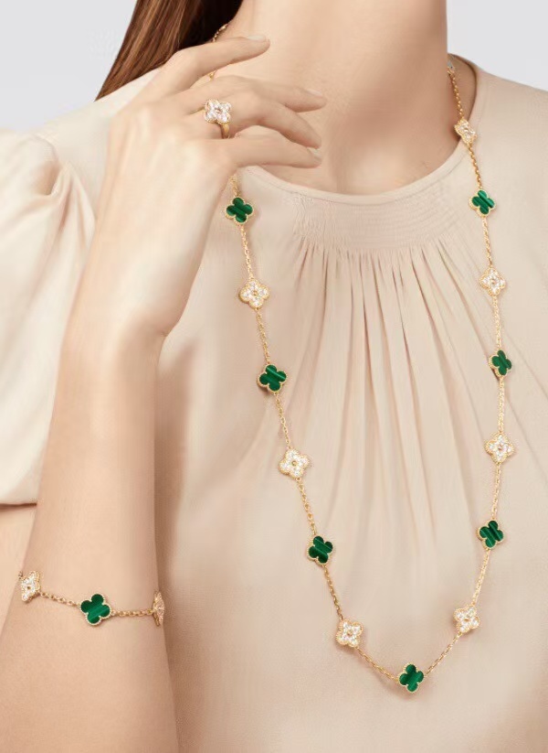 Buy replica Van Cleef & Arpels Vintage Alhambra Long Necklace, 20 Motifs and replica jewelry from PICKS Jewelry