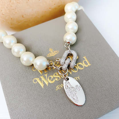 Buy replica Vivienne Westwood Horseshoe Clasp Saturn Pearl Necklace and replica jewelry from PICKS Jewelry