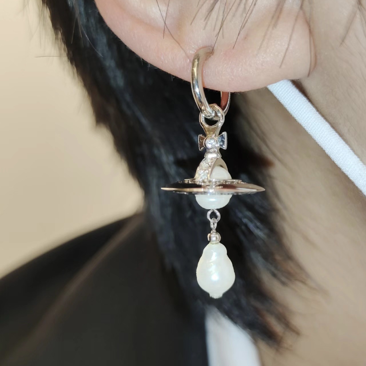 Buy replica Vivienne Westwood Baroque Pearl Drop Saturn Earring and replica jewelry from PICKS Jewelry