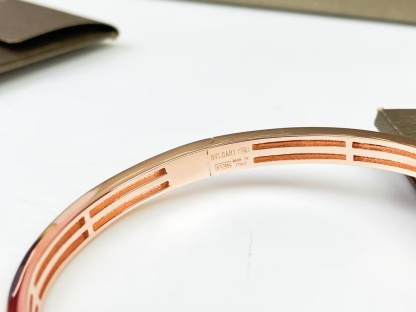 Buy replica Bvlgari Divas’ Dream Bracelet and replica jewelry from PICKS Jewelry