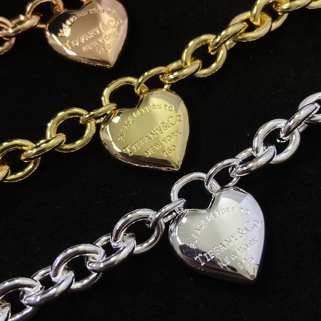 Buy replica Tiffany Heart Charm OT Clasp Bracelet and replica jewelry from PICKS Jewelry