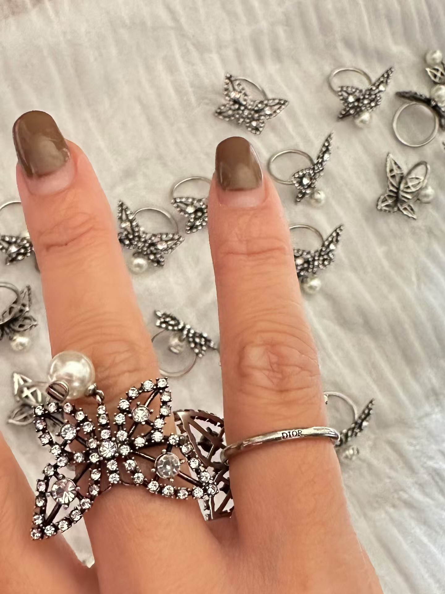 Buy replica Dior Butterfly Pearl Dangle Ring and replica jewelry from PICKS Jewelry