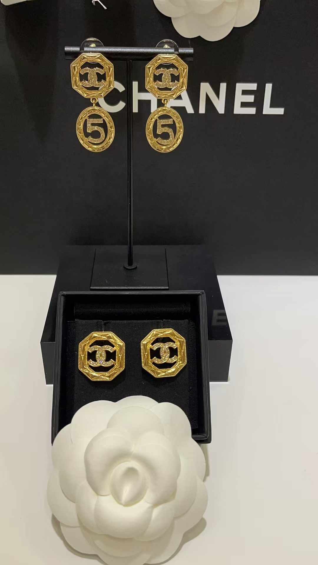 Buy replica Chanel Geometric Octagon Stud Earrings and replica jewelry from PICKS Jewelry