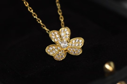 Buy replica Van Cleef & Arpels Frivole Pendant Necklace - Mini and replica jewelry from PICKS Jewelry