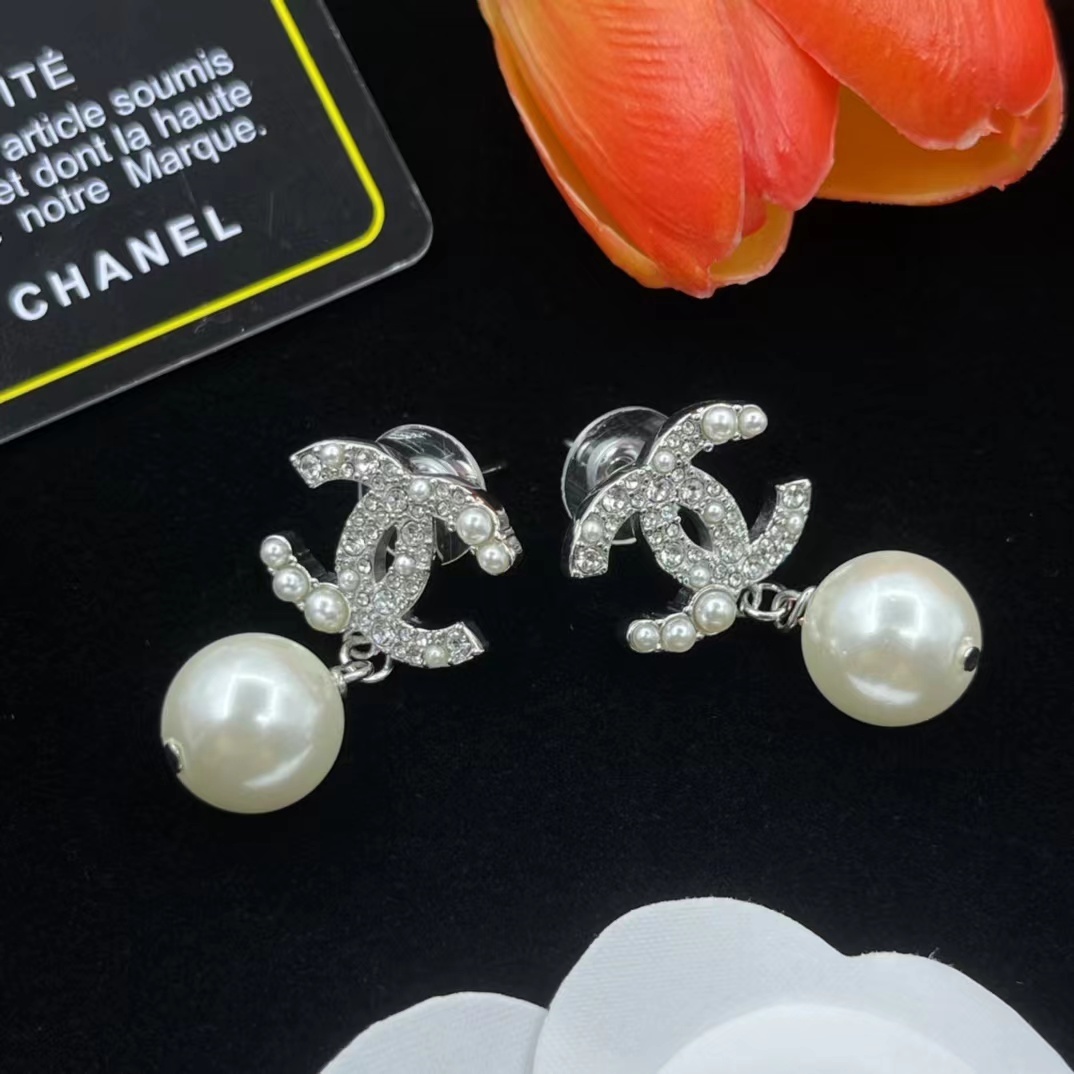 Buy replica Chanel Prom Pearl Dangle Earrings and replica jewelry from PICKS Jewelry