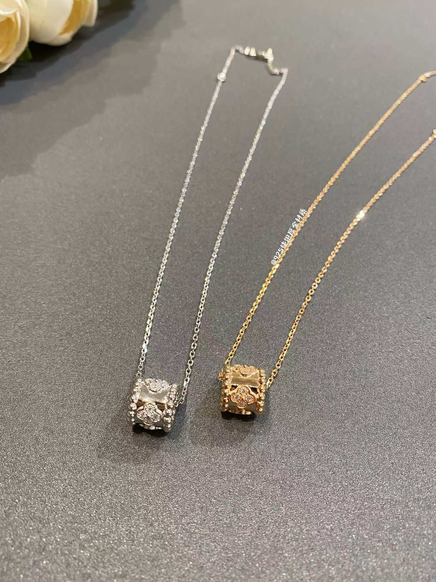 Buy replica Van Cleef & Arpels Perlée Clovers Pendant Necklace and replica jewelry from PICKS Jewelry