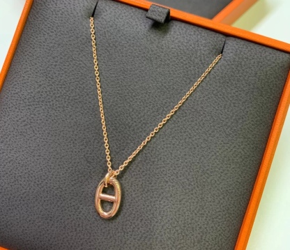 Buy replica Hermes Pig Nose Pendant Necklace - No Diamond and replica jewelry from PICKS Jewelry
